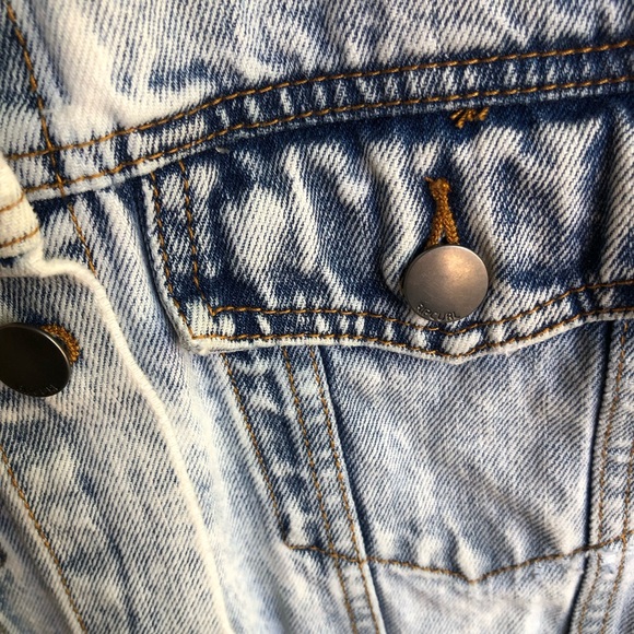 Rip Curl Acid Washed Blue Jean Jacket Size M - Picture 3 of 8